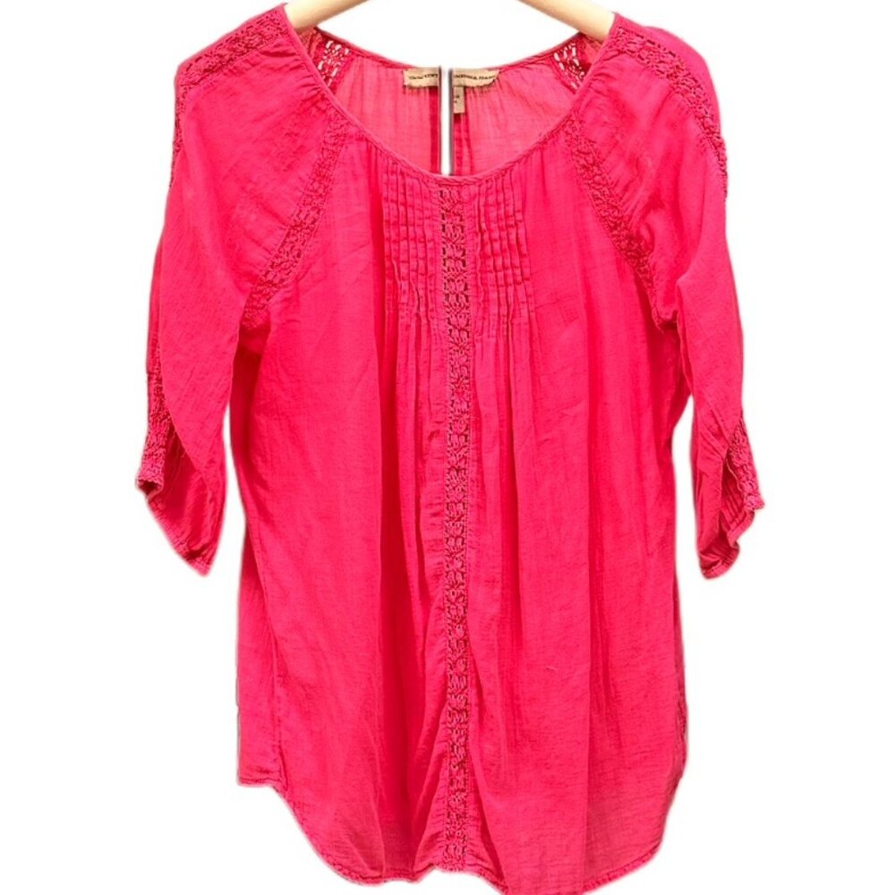 Nine West Boho Crochet Lace Top Fuchia 3/4 Sleeve Scoop Neck with V-cut Small